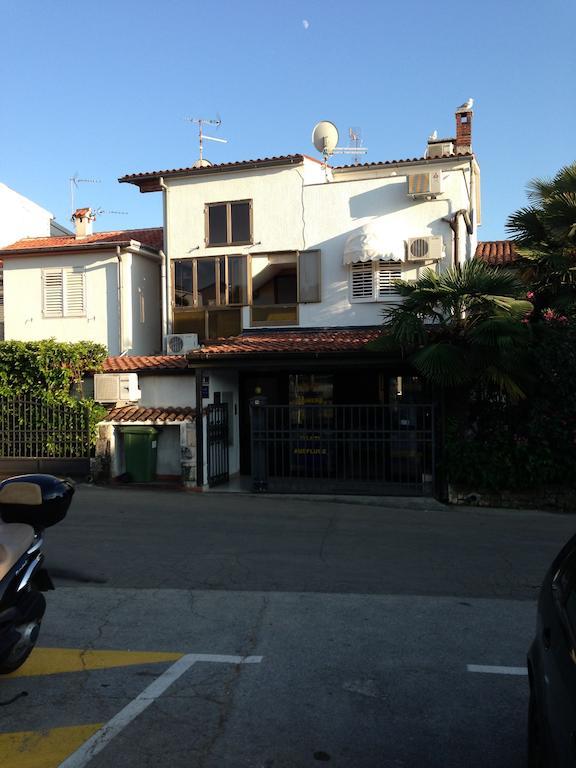 Apartments Oliva Poreč Eksteriør billede